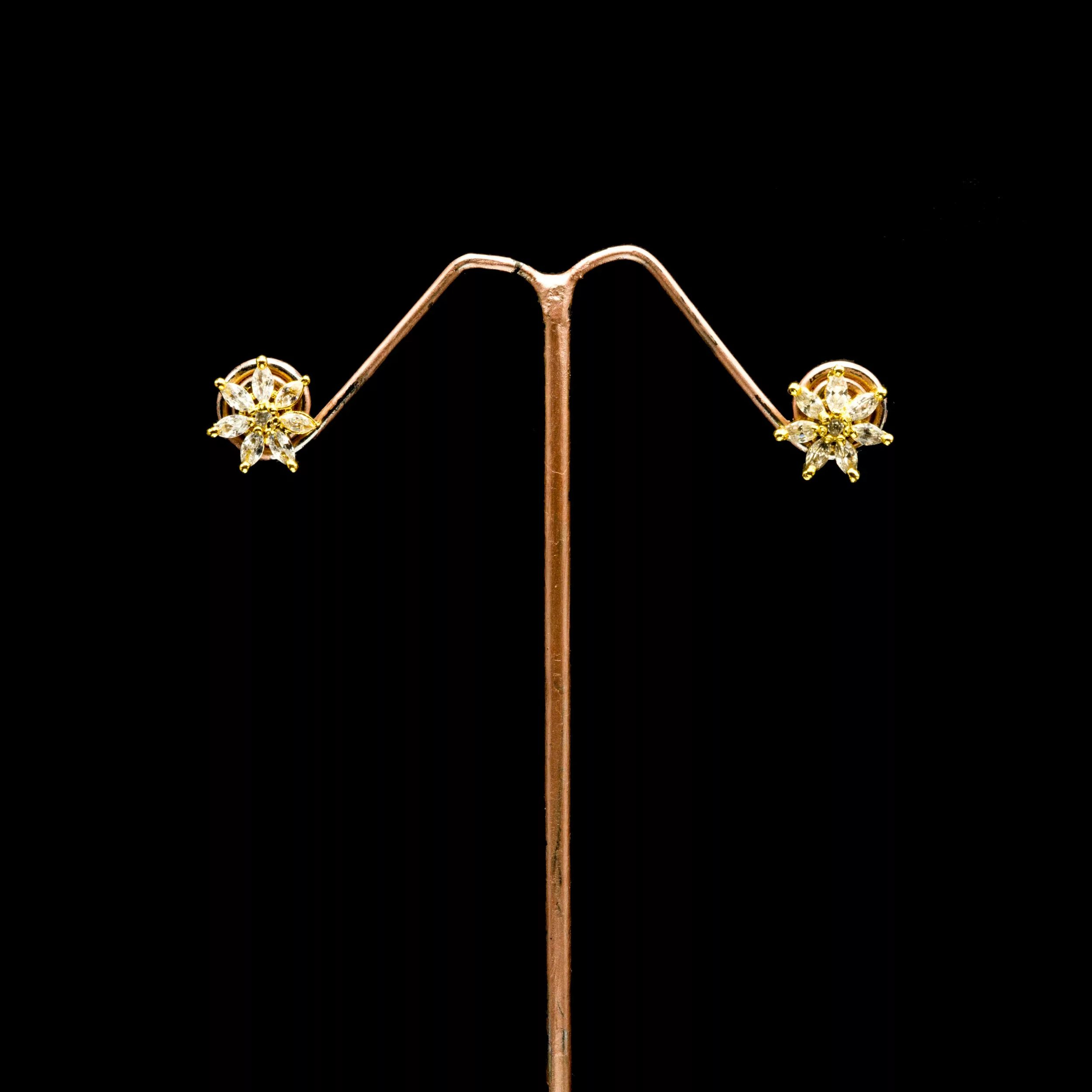 ER-2010026 – American Diamond Flower Studs ER-2010026 – American Diamond Flower Studs