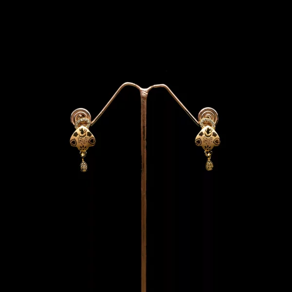 ER-2101016 - American Diamond Flower Printed Studs