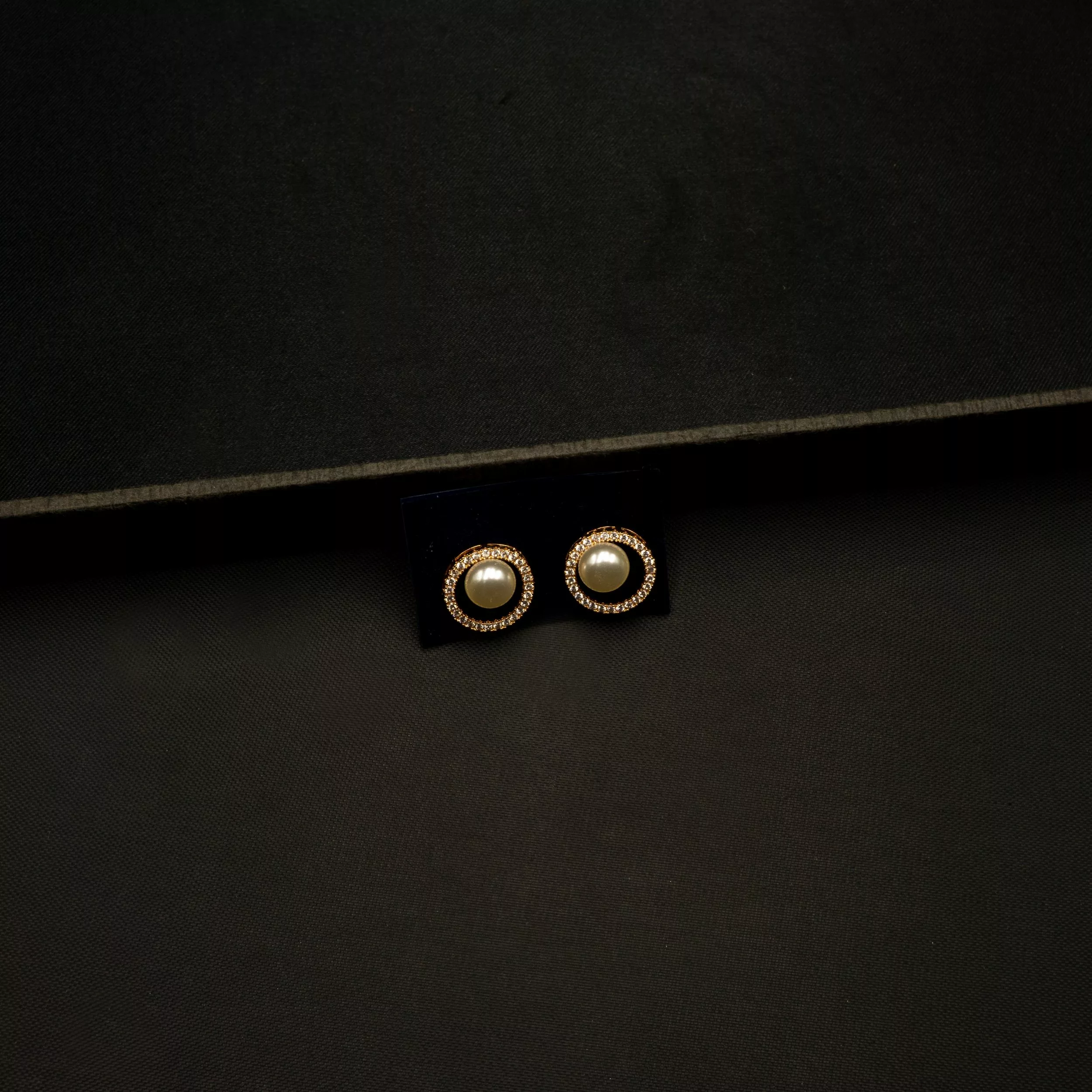 ER-2201009 - American Diamond Minimal Stud Earrings ER-2201009 - American Diamond Minimal Stud Earrings