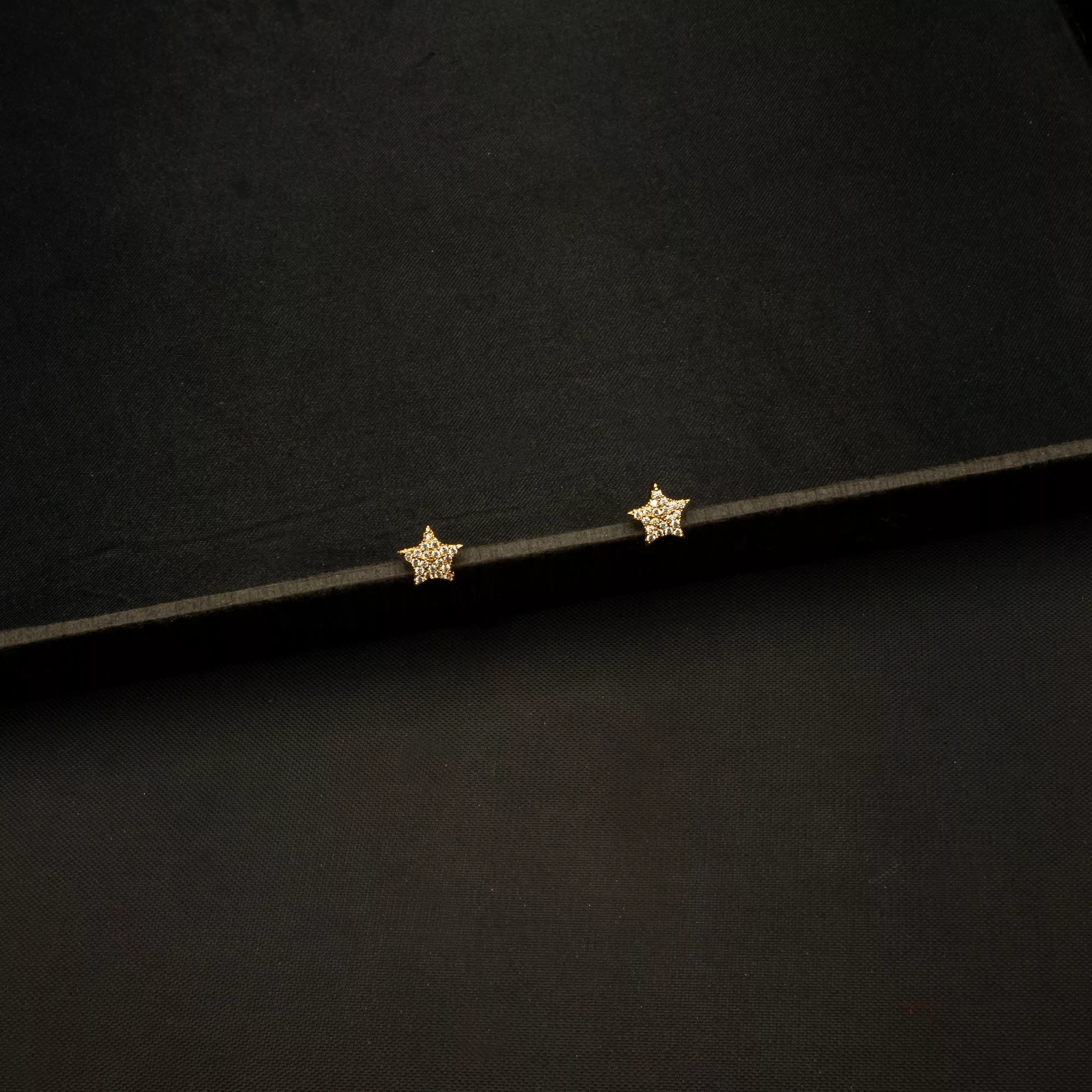 ER-2205001 - American Diamond Star Shaped Minimalist Studs ER-2205001 - American Diamond Star Shaped Minimalist Studs