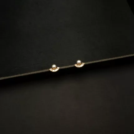 ER-2205002 - Dainty & Minimal American Diamond Studs