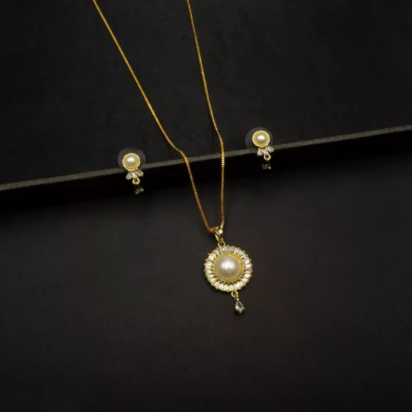 PS-2208001 - Classic American Diamond Pearl Pendant Set