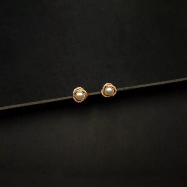 ER-2210001 - American Diamond Pearl Stud Earrings