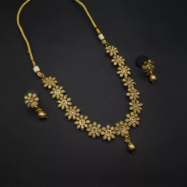NS-2212028 - Antique Gold Finish Temple Necklace Set