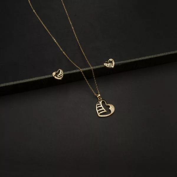 PS-2212024 - American Diamond Contemporary Heart Pendant Set