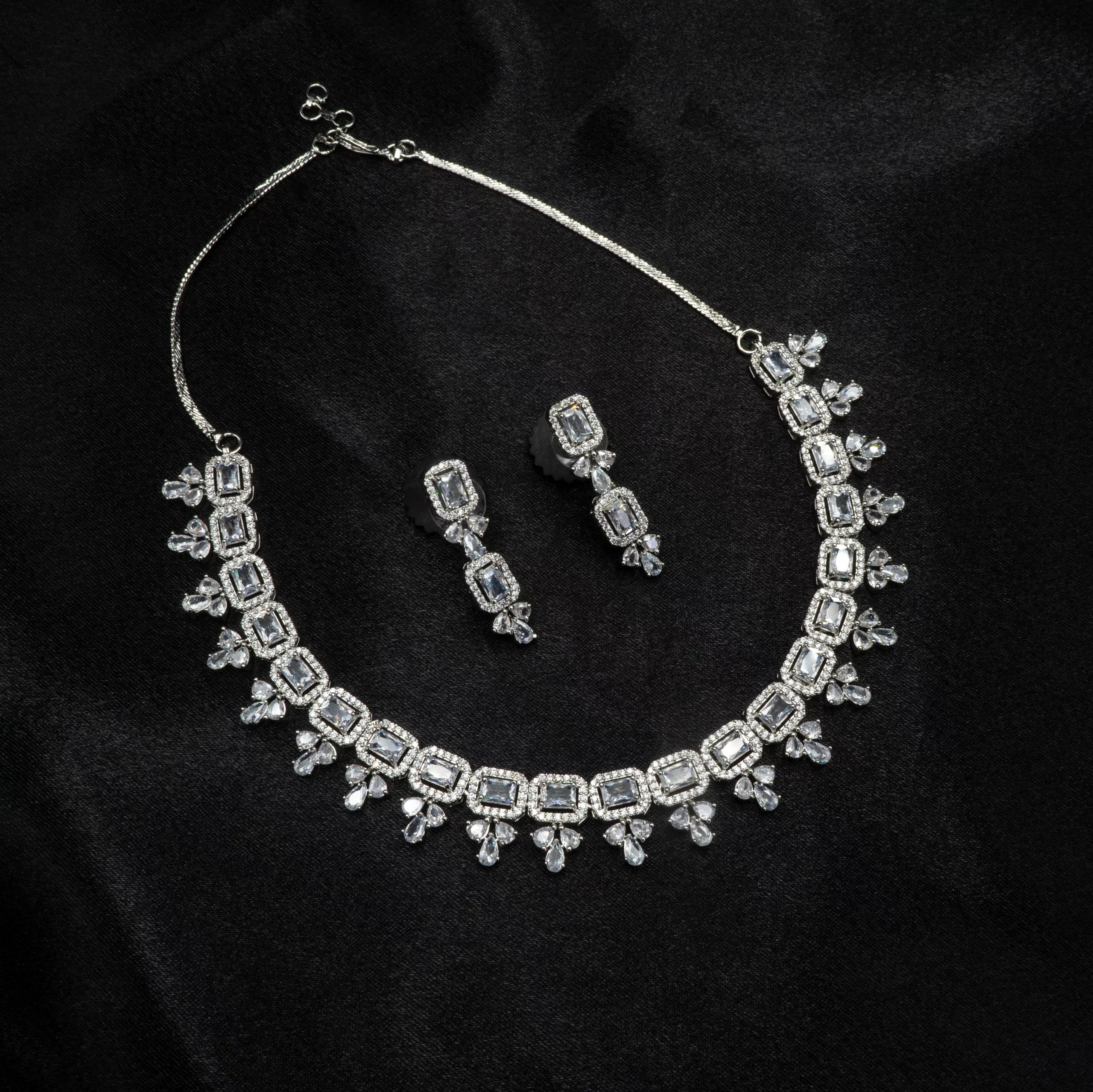 NS-2307008 - Modern Grace American Diamond Collar Necklace Set in White Gold Plating NS-2307008 - Modern Grace American Diamond Collar Necklace Set in White Gold Plating