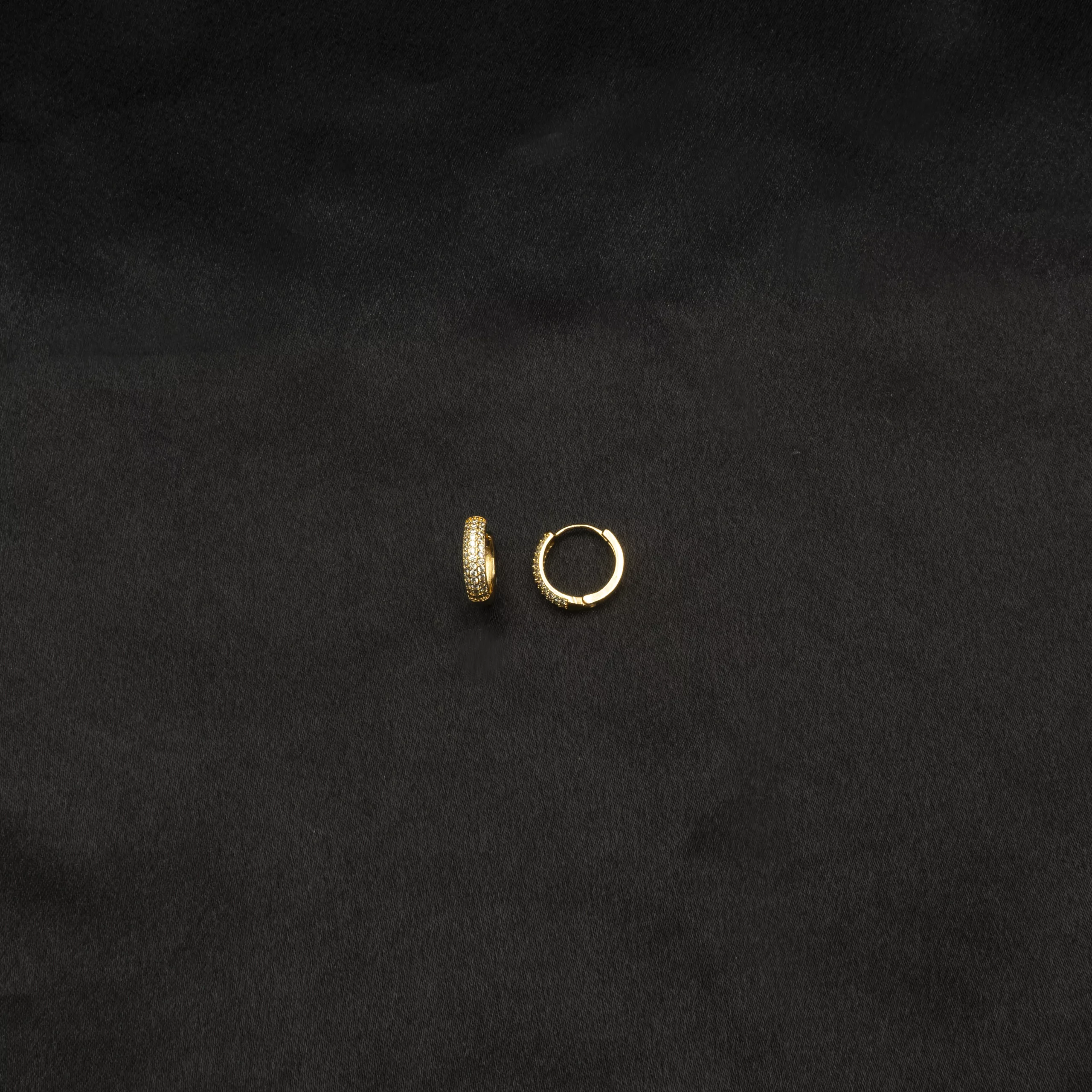 ER-2310002 - Hoop Elegance Gold Plated American Diamond Contemporary Hoops ER-2310002 - Hoop Elegance Gold Plated American Diamond Contemporary Hoops