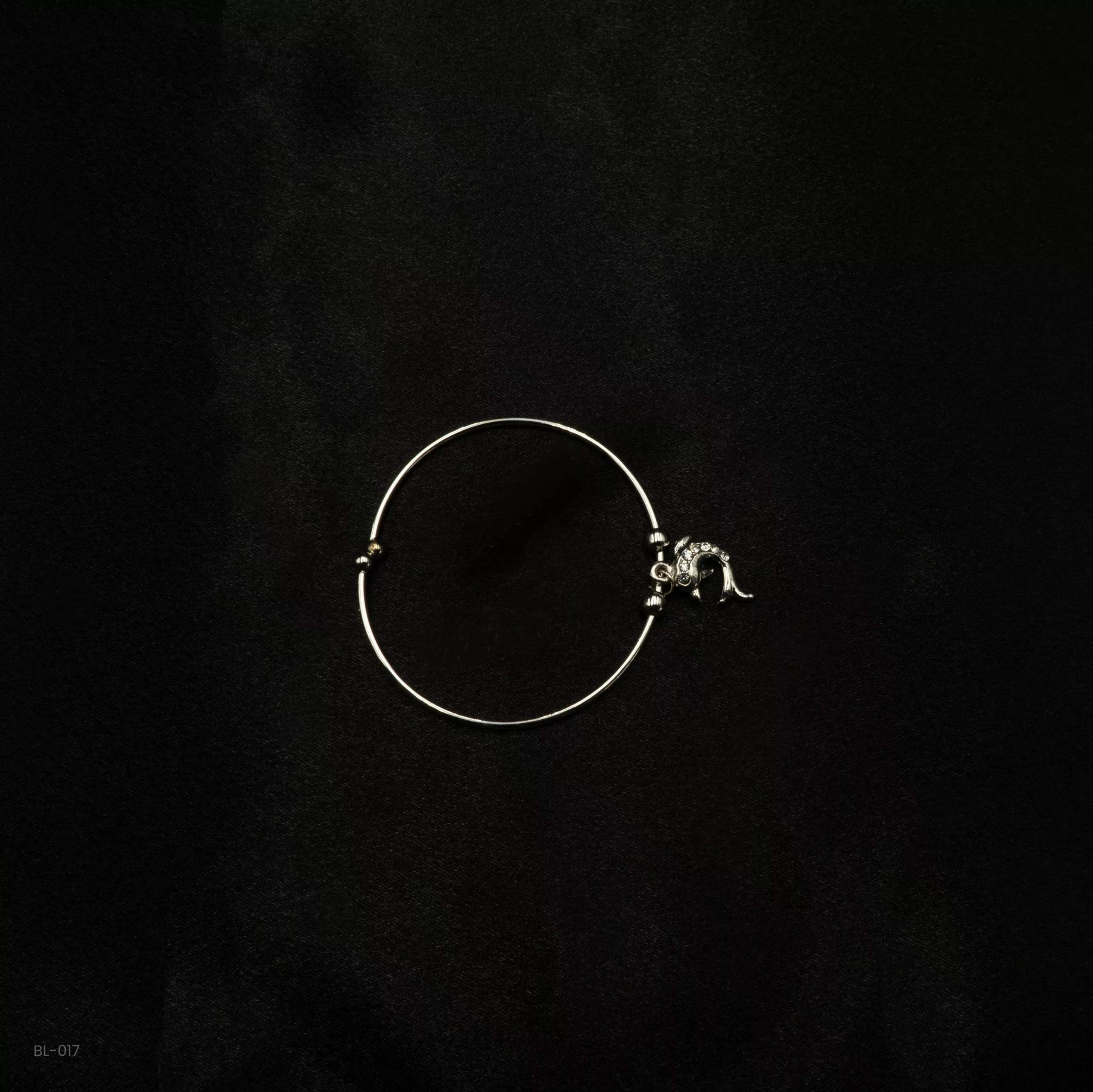 BL-017 - Bohemian Charm Simple Silver Plated Bracelet with Elephant Charm BL-017 - Bohemian Charm Simple Silver Plated Bracelet with Elephant Charm