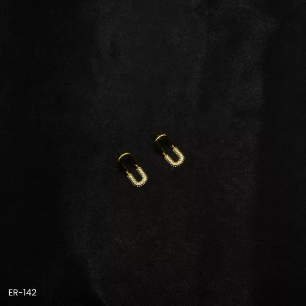 ER-142 - Contemporary American Diamond Paper Clip Design Stud Earrings