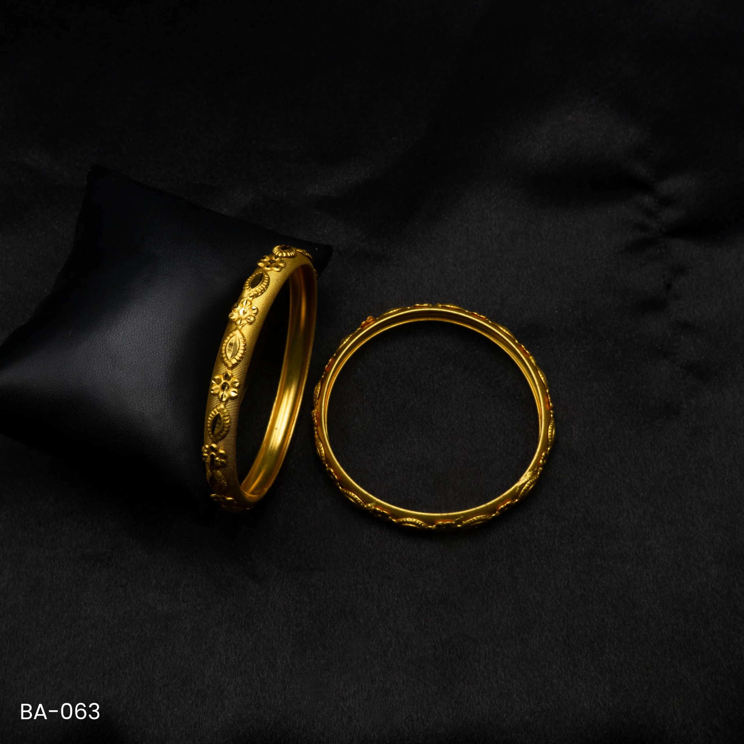 BA-063 - Gold Plated 2 Pcs Set Bangles BA-063 - Gold Plated 2 Pcs Set Bangles