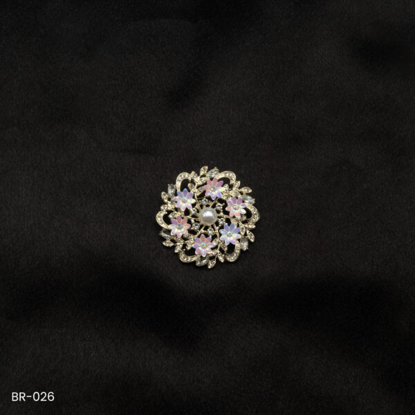 BR-026 - Floral Pearl Symphony Saree Pin Fashion Brooch