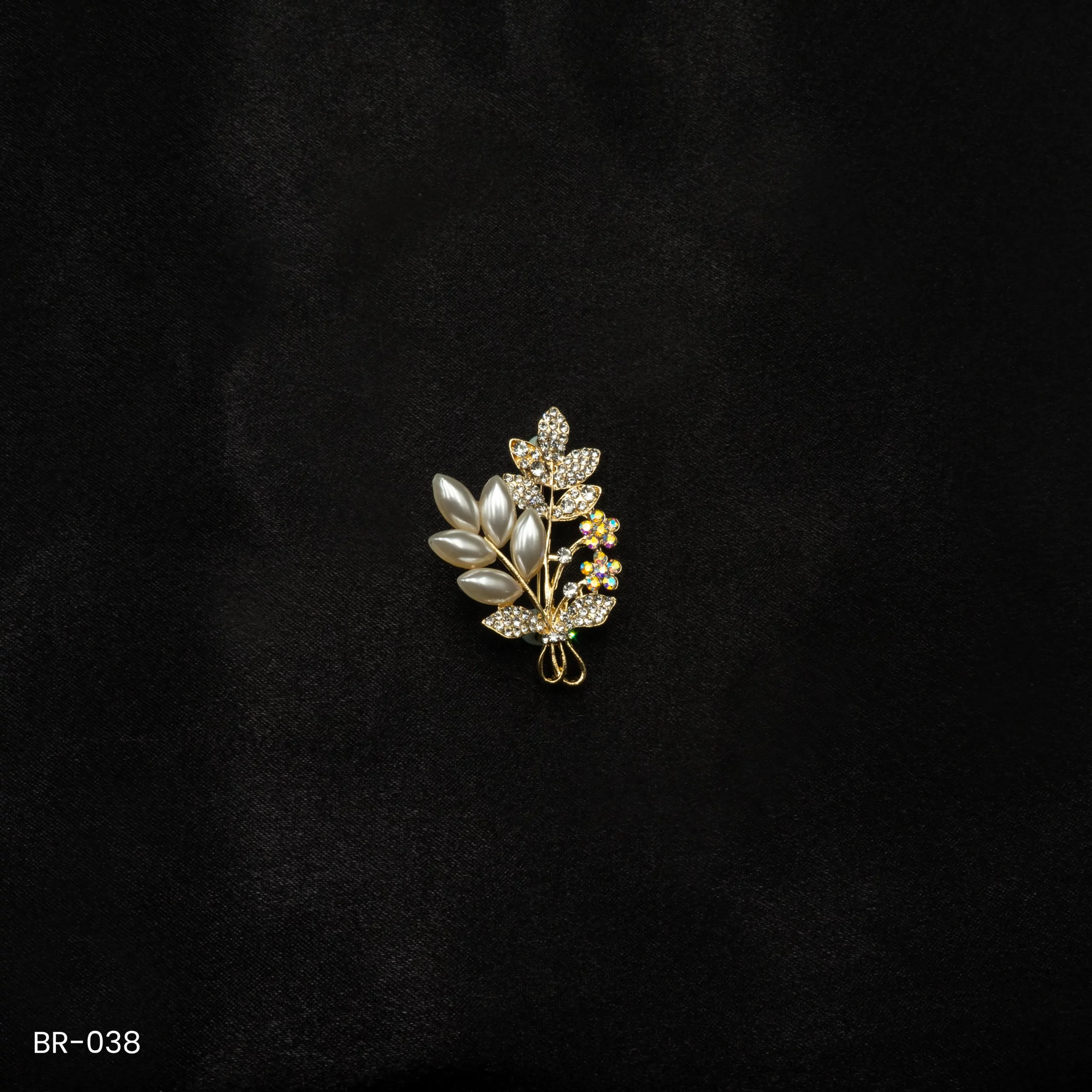 BR-038 - Modern Contemporary Saree Pin Fashion Brooch BR-038 - Modern Contemporary Saree Pin Fashion Brooch