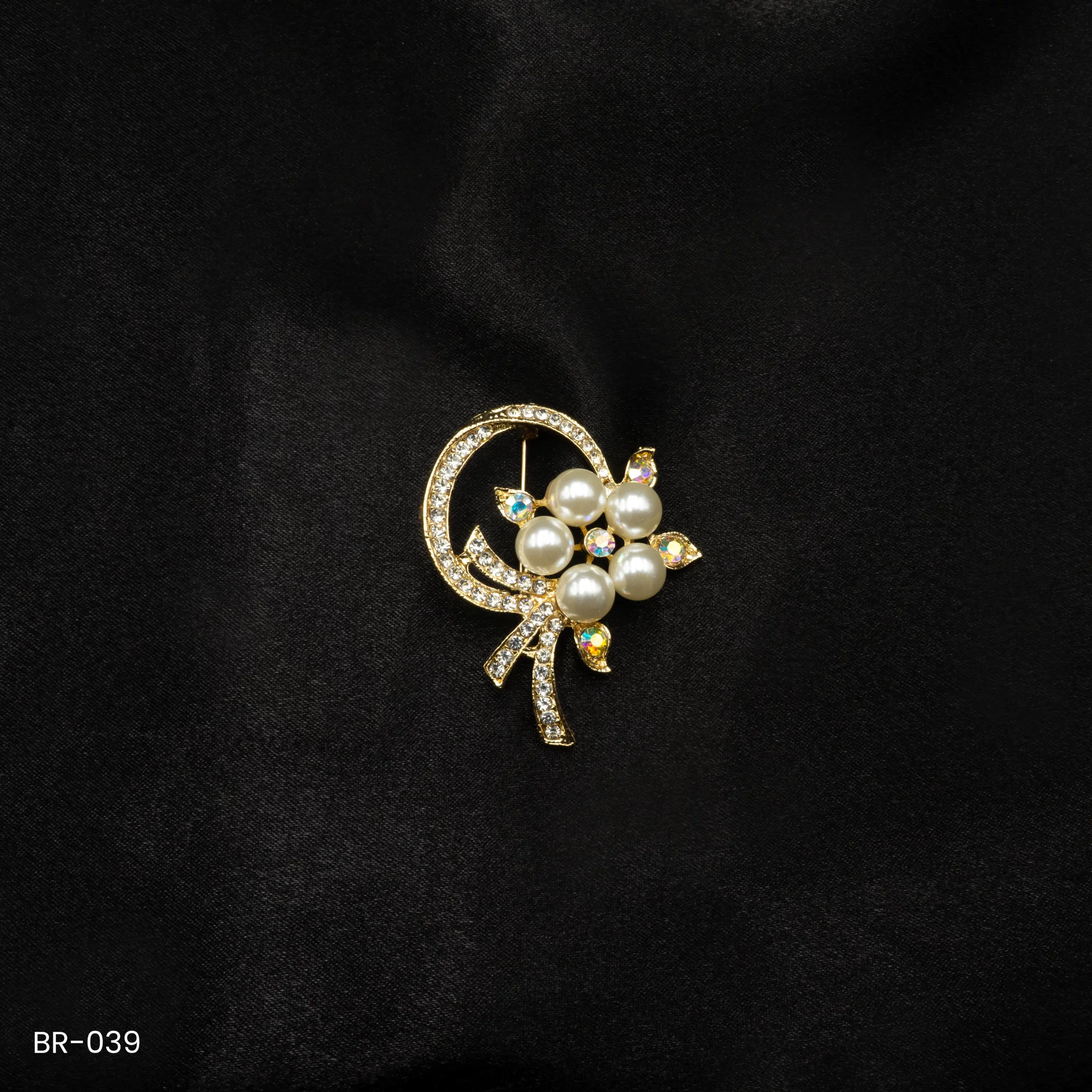 BR-039 - Modern Contemporary Saree Pin Fashion Brooch BR-039 - Modern Contemporary Saree Pin Fashion Brooch