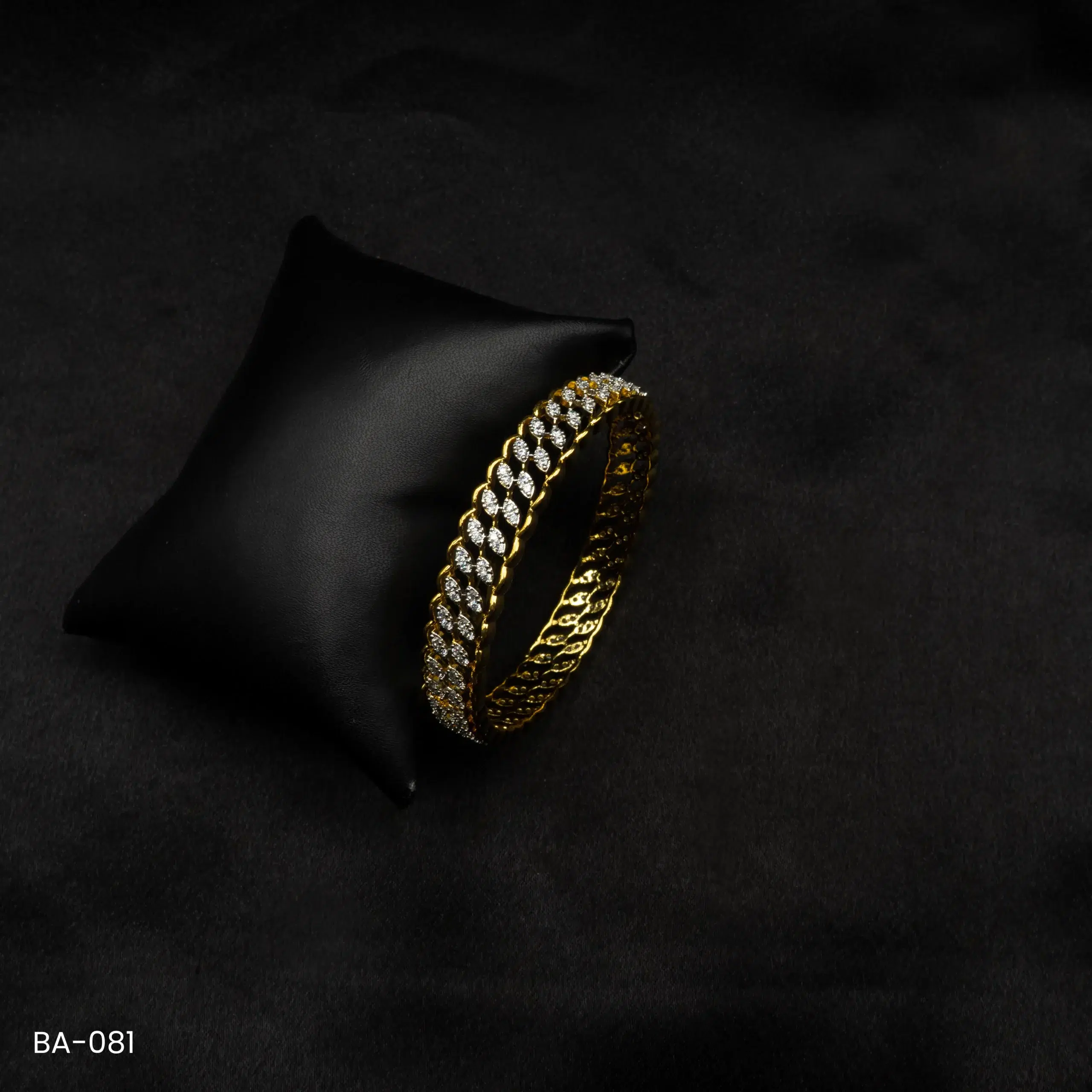 BA-081 - Dual Crystal Leaf Design American Diamond Gold Plated Bangle BA-081 - Dual Crystal Leaf Design American Diamond Gold Plated Bangle