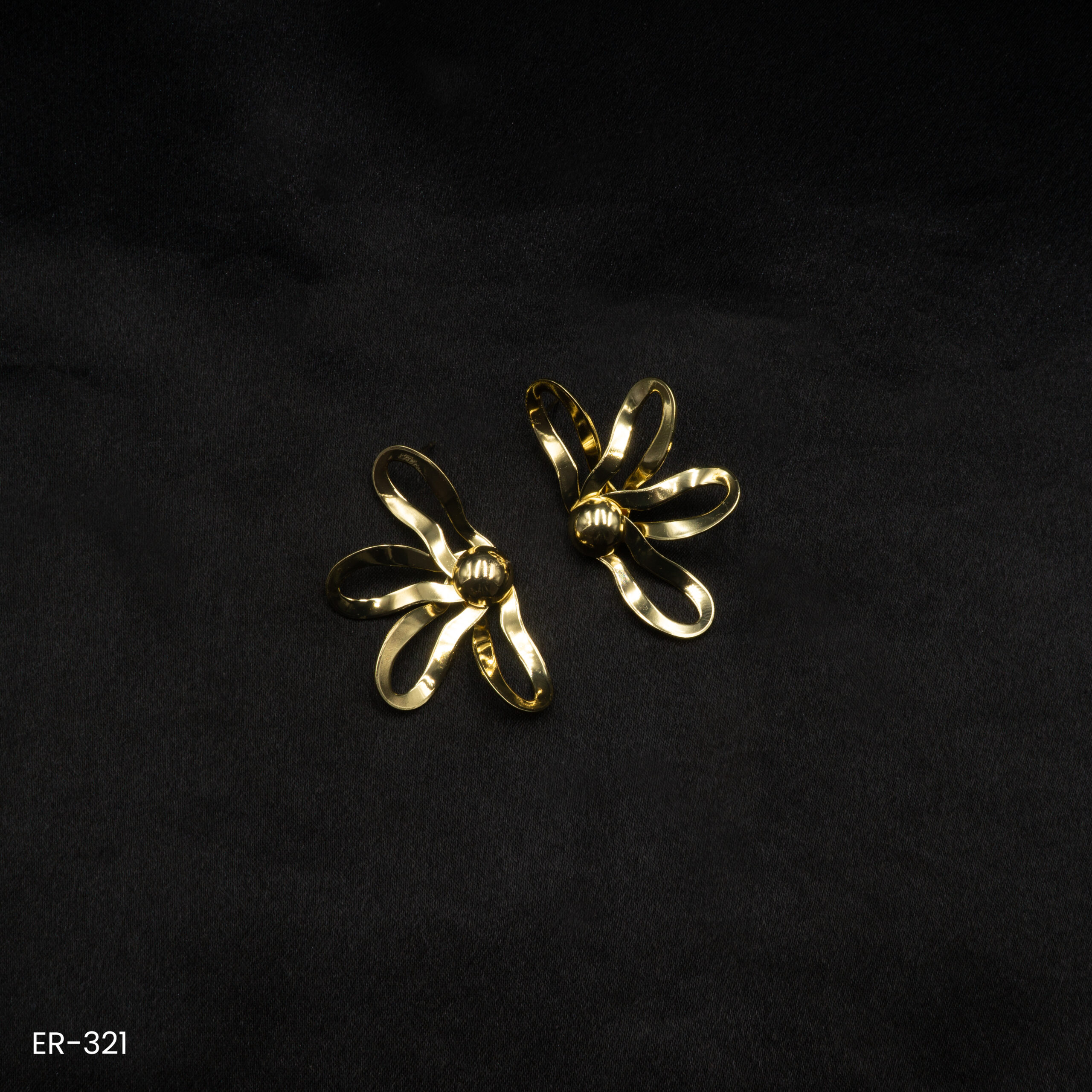 ER-321 - Bold Gold Plated Petal Earrings – Modern Statement Design ER-321 - Bold Gold Plated Petal Earrings – Modern Statement Design