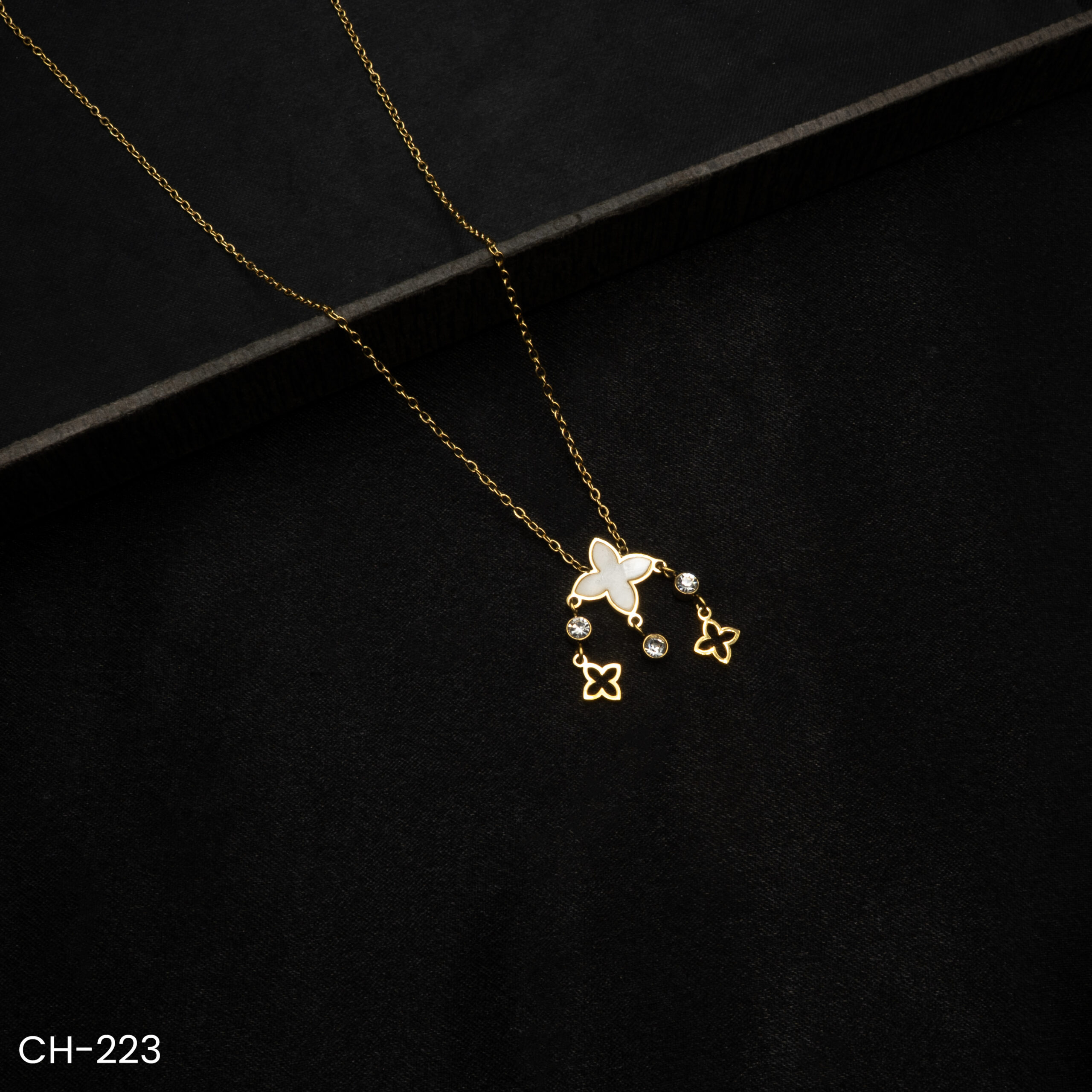 CH-223 - Subtle & Sophisticated Delicate Floral Inspired Gold Plated Necklace CH-223 - Subtle & Sophisticated Delicate Floral Inspired Gold Plated Necklace