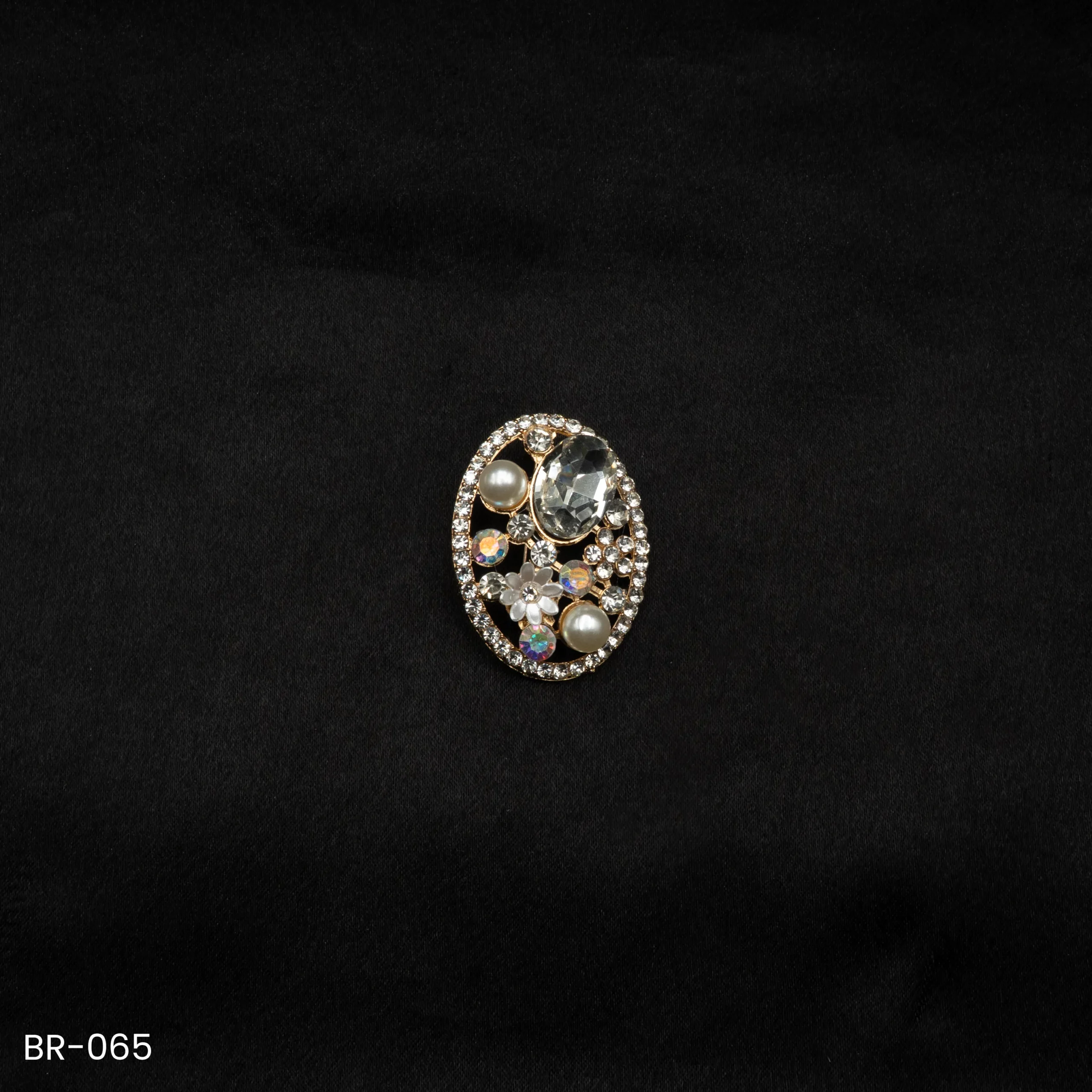 BR-065 - Saree Glam Floral Elegance Vintage Oval Fashion Brooch with Pearls & Zircons BR-065 - Saree Glam Floral Elegance Vintage Oval Fashion Brooch with Pearls & Zircons