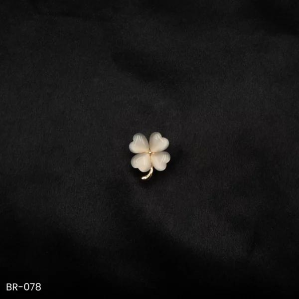 BR-078 - Four-Leaf White Clover Brooch Gold-Toned Saree Pin For Women