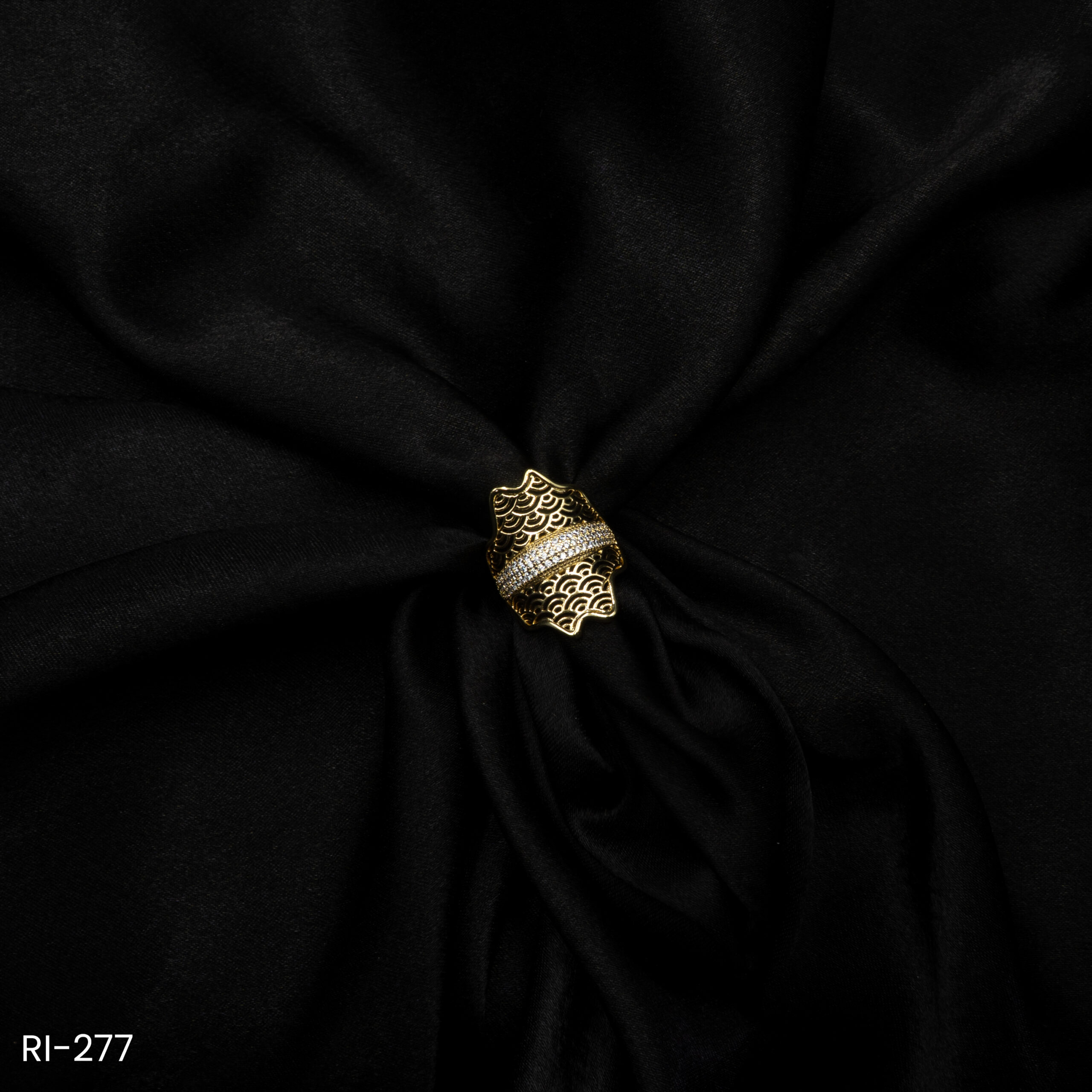 RI-277 - Ethnic Swirl Pattern Vintage American Diamond Adjustable Ring RI-277 - Ethnic Swirl Pattern Vintage American Diamond Adjustable Ring