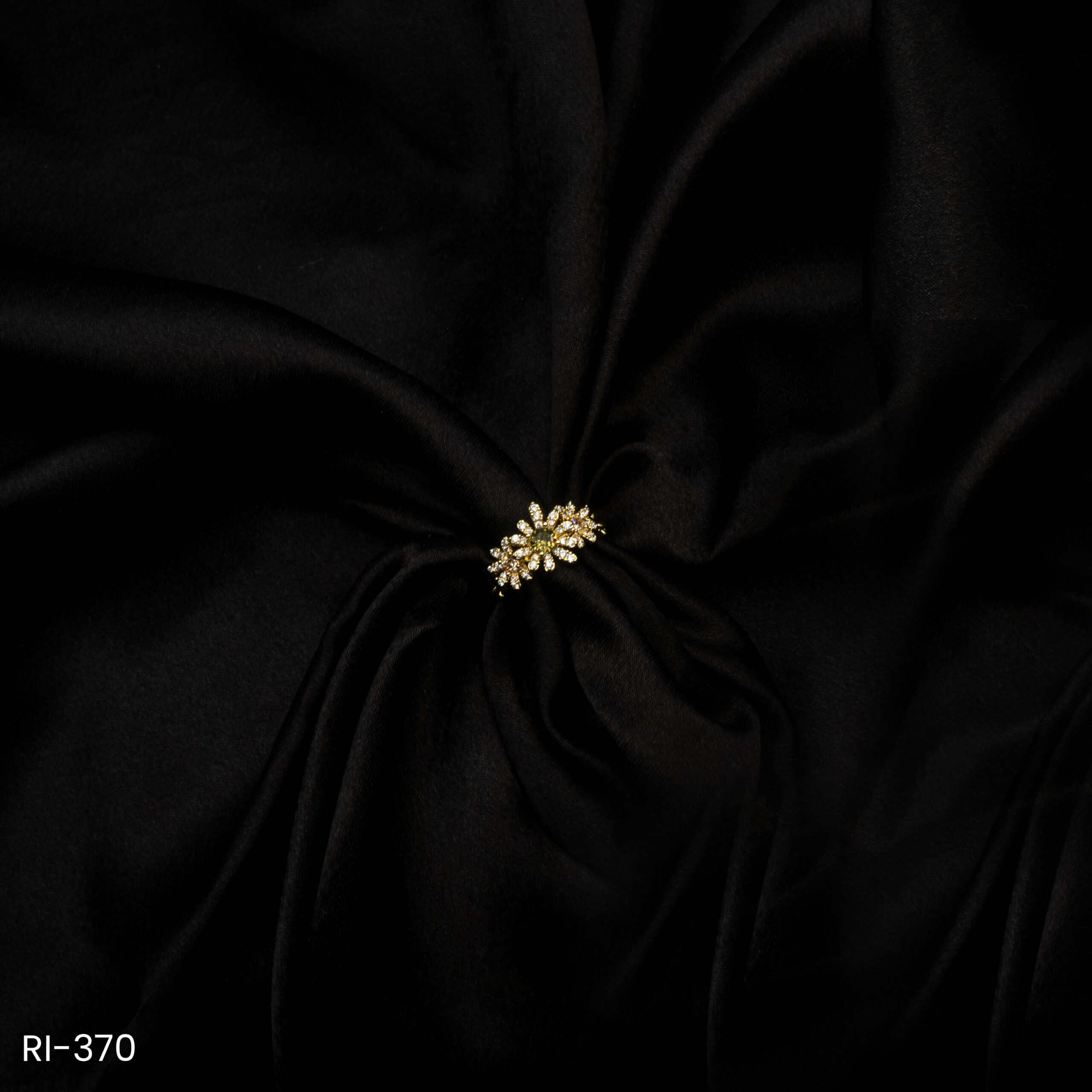 RI-370 - Glittering Elegance American Diamond Flower Shine Adjustable Finger Ring RI-370 - Glittering Elegance American Diamond Flower Shine Adjustable Finger Ring