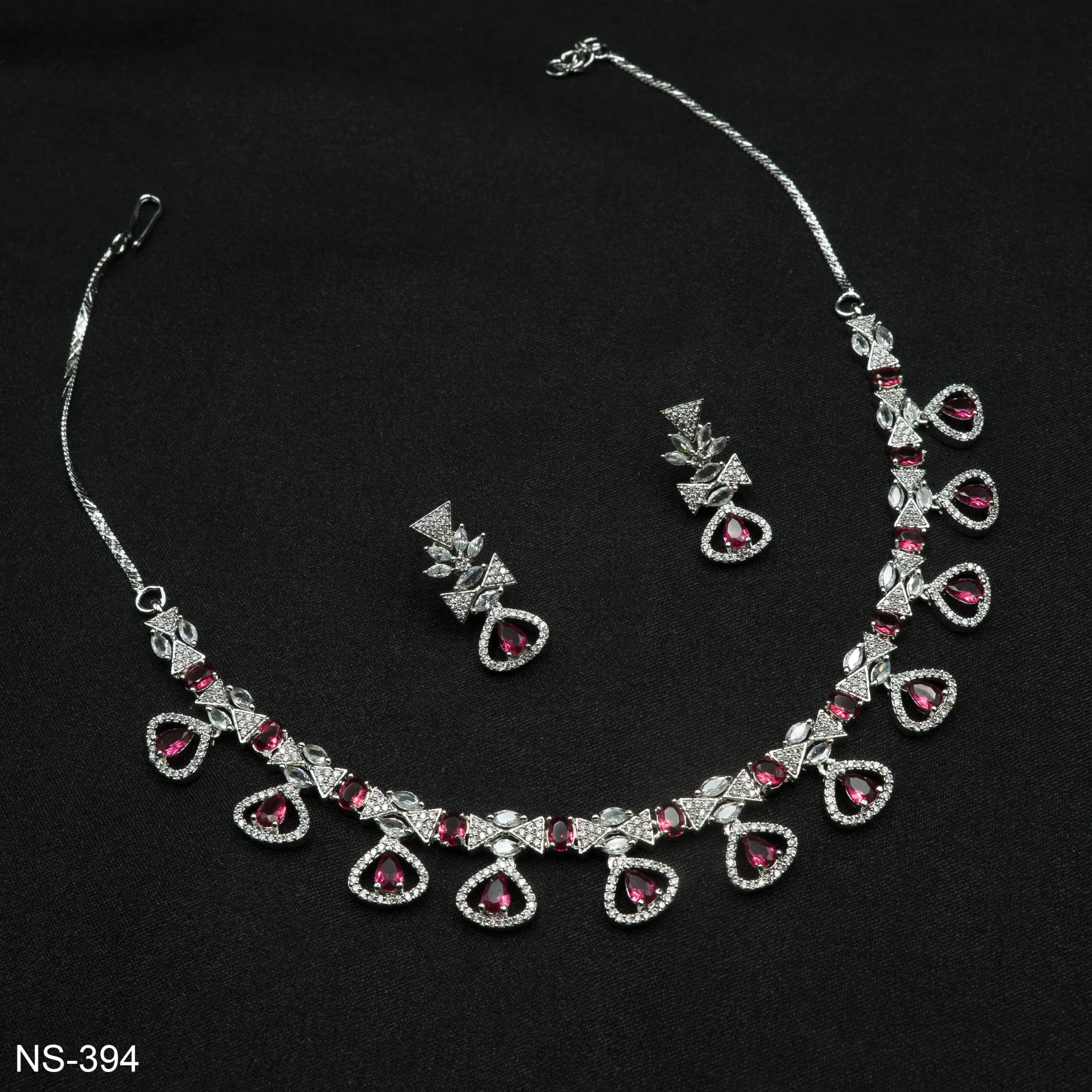 NS-394 - Modern and Chic American Diamond & Ruby Necklace Set for Parties and Dinners NS-394 - Modern and Chic American Diamond & Ruby Necklace Set for Parties and Dinners