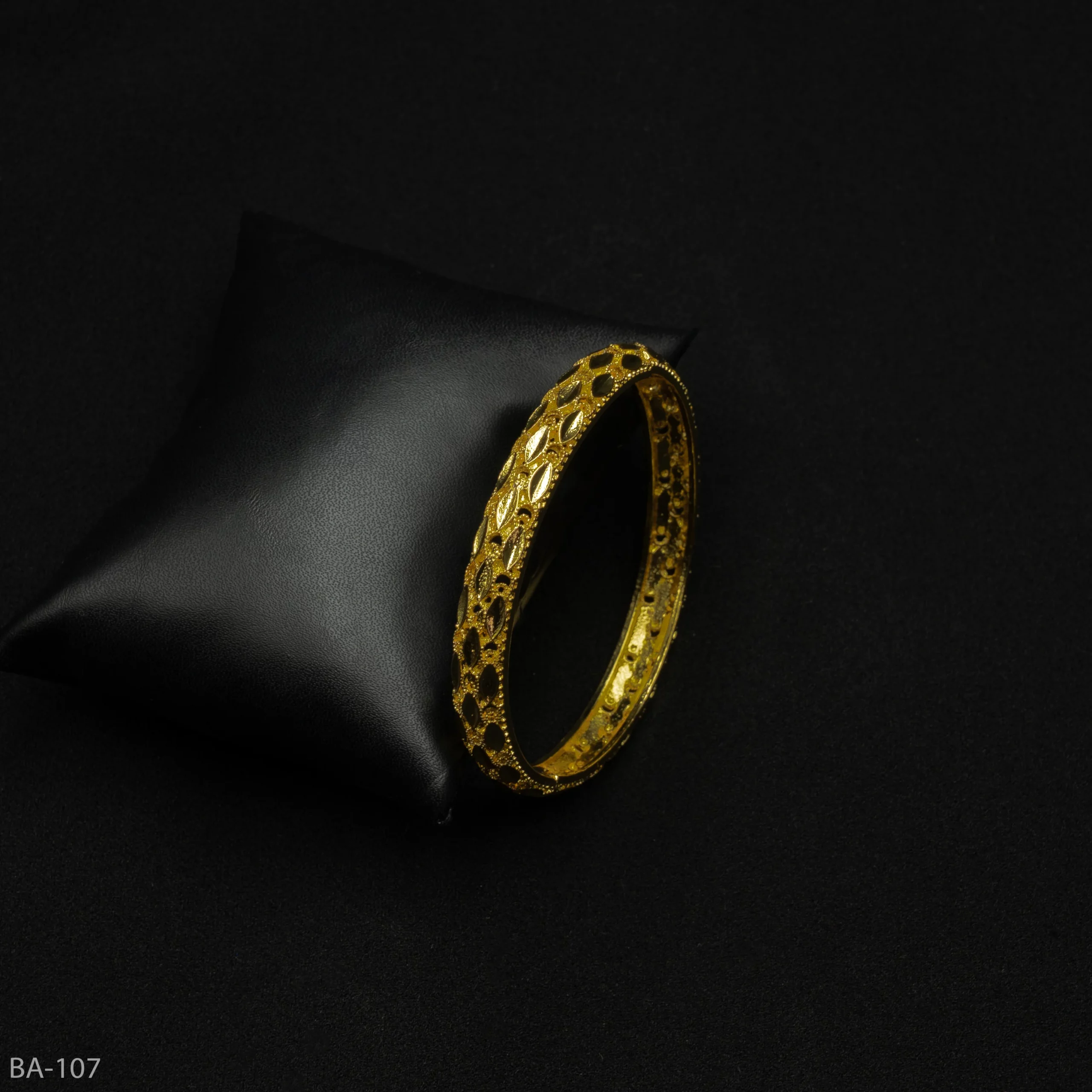 BA-107 - Graceful Leaf Pattern Gold Plated Bangle for Daily & Festive Wear BA-107 - Graceful Leaf Pattern Gold Plated Bangle for Daily & Festive Wear